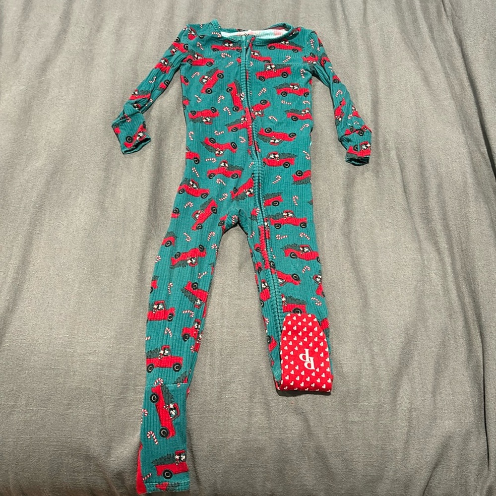 Good used Disney Mickey Mouse posh peanut footie holiday onsie